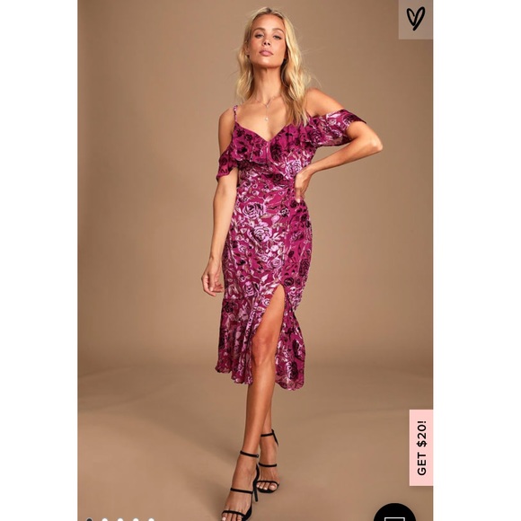 Lulus Dresses & Skirts - Lulus velvet dress